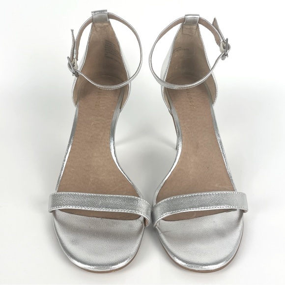 Halogen Silver Heels with Ankle Strap. Size 8 - Picture 3 of 8